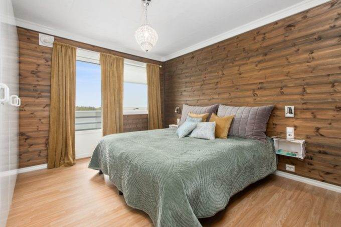 Luxury Home Buyers love bedrooms