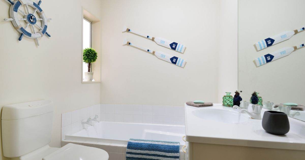 Ways To Add a Subtle Seaside Theme To Your Bathroom