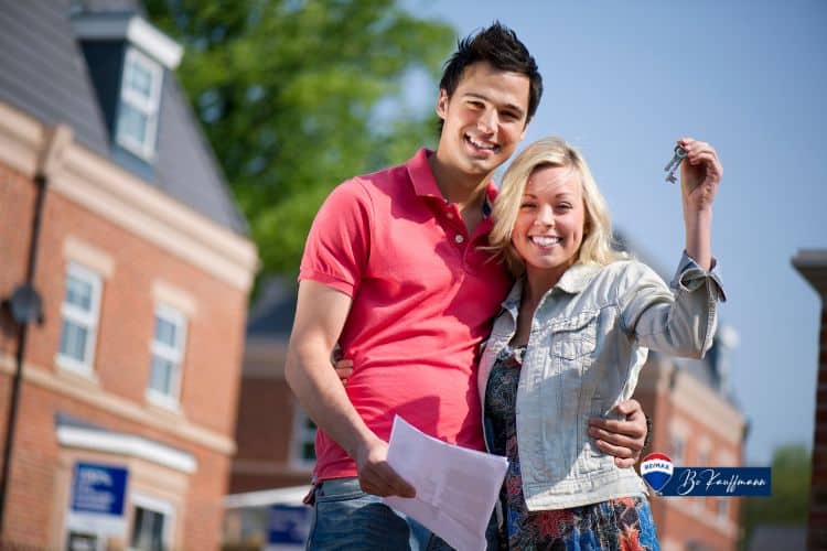 Best Realtor for First Time Home Buyers Real Estate Times best REALTOR for first time home buyer Happy first time home buyers working with the best realtor for first time home buyer
